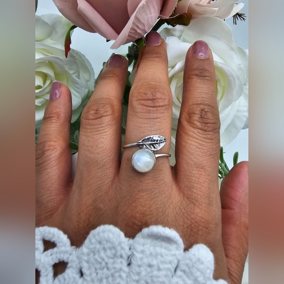 ♥️ CALM LEAF RING - Picture 5 of 7